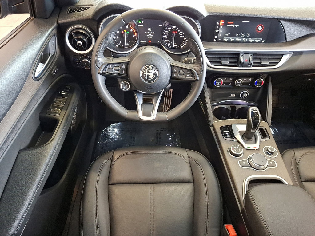 Used 2022 Alfa Romeo Stelvio Ti image 22