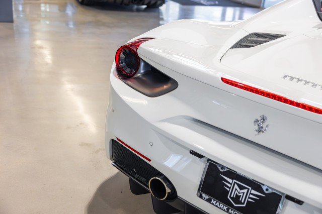 Used 2018 Ferrari 488 Spider image 16