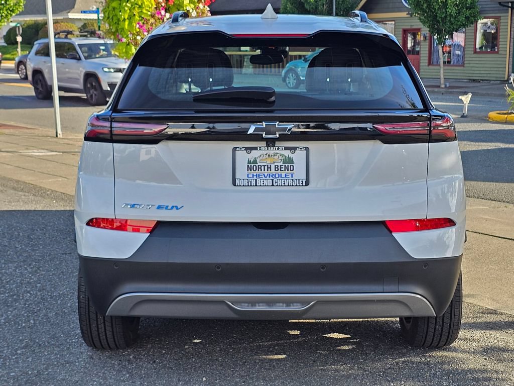Used 2023 Chevrolet Bolt EUV LT FWD image 6