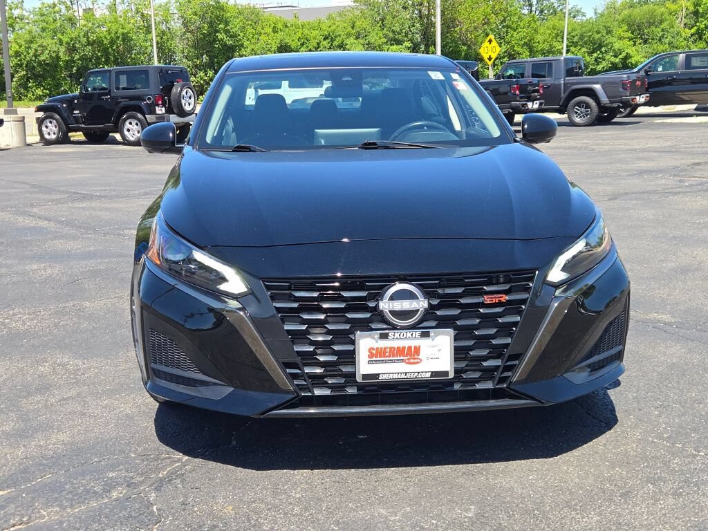 Used 2023 Nissan Altima 2.0 SR FWD image 5