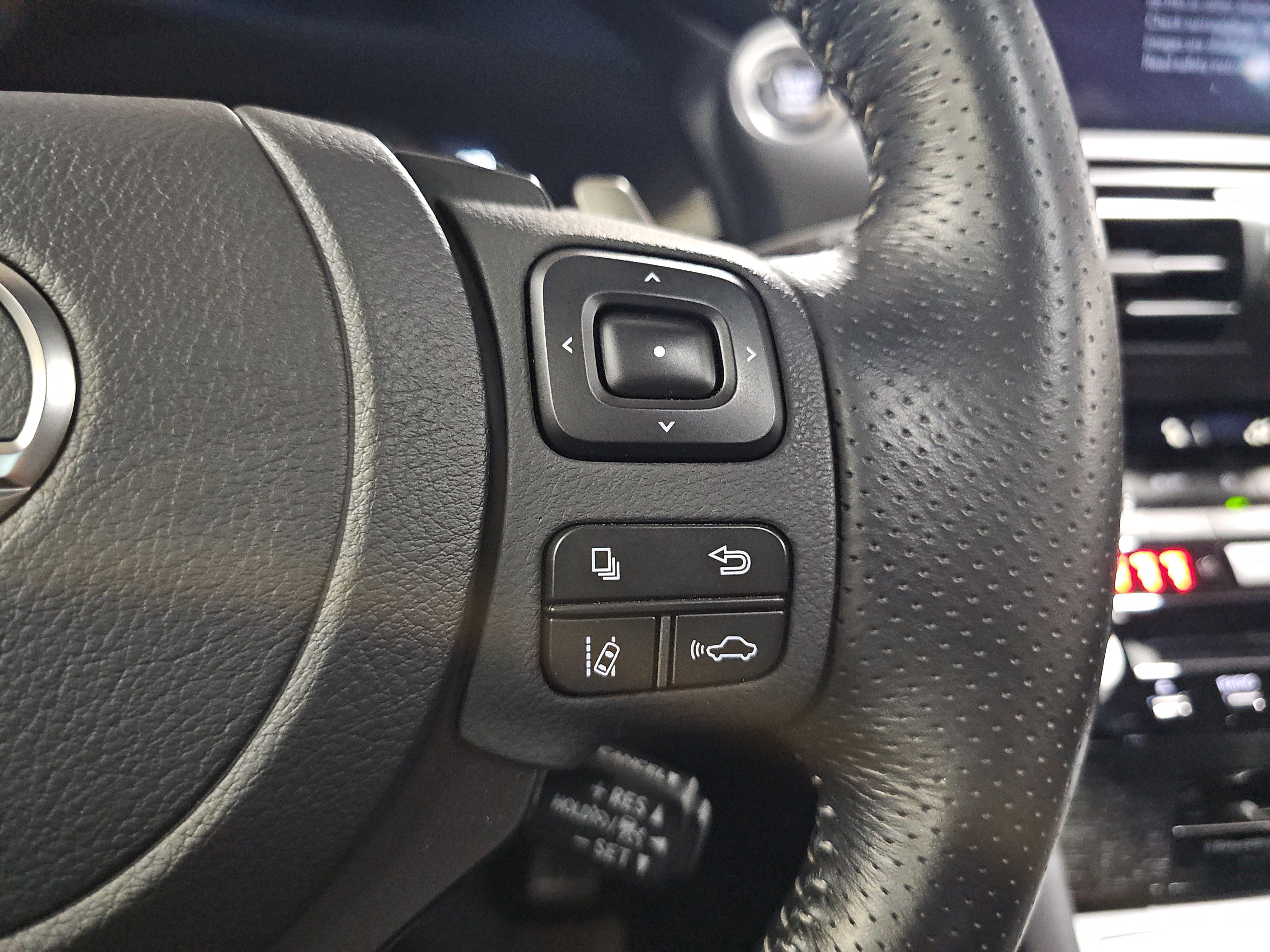 Used 2023 Lexus IS 350 F Sport RWD image 18