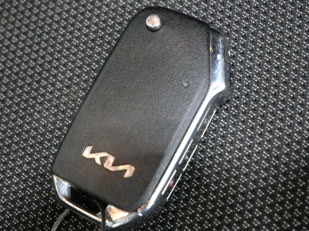 Used 2024 Kia Forte LXS w/ LXS Technology Package FWD image 25