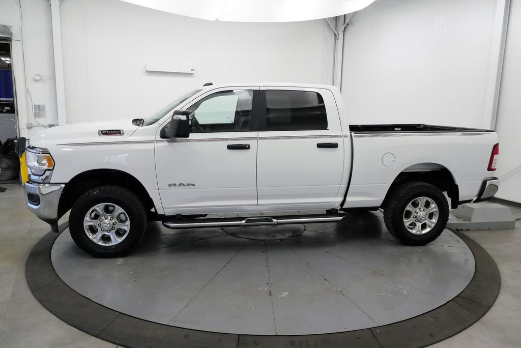 Used 2024 RAM 2500 Big Horn AWD/4WD image 4