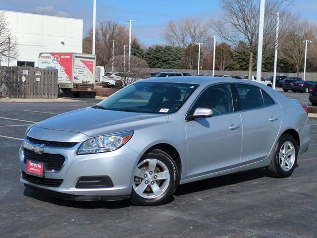 Used 2016 Chevrolet Malibu LT image 2