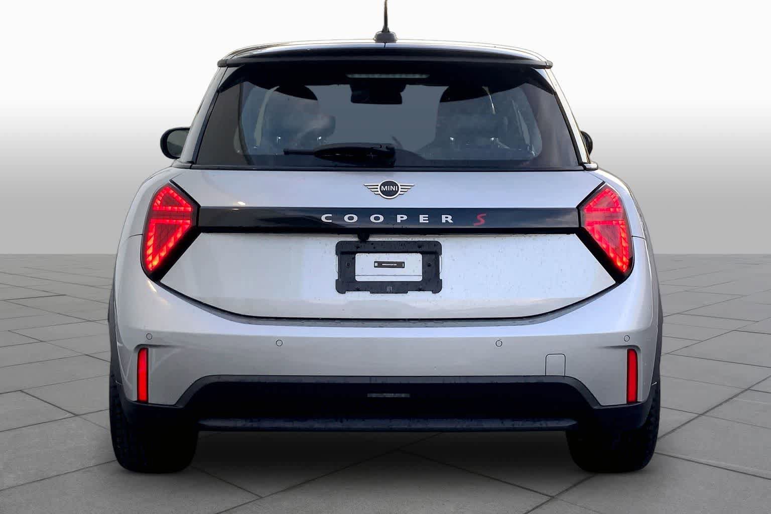 Used 2025 MINI Cooper S FWD image 4