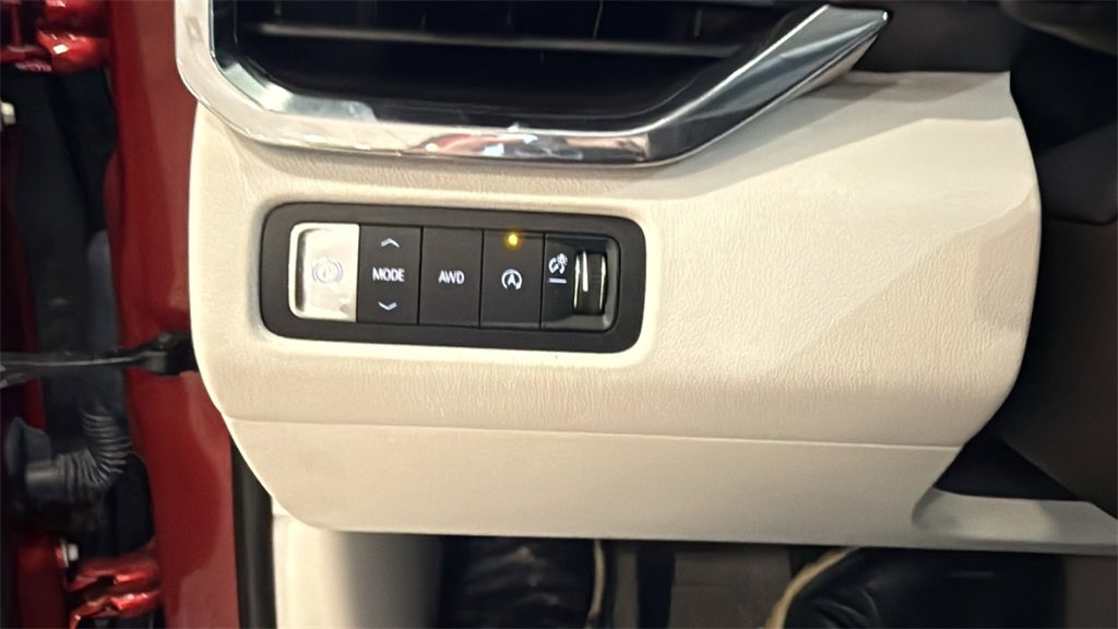 Used 2024 GMC Acadia Denali image 36