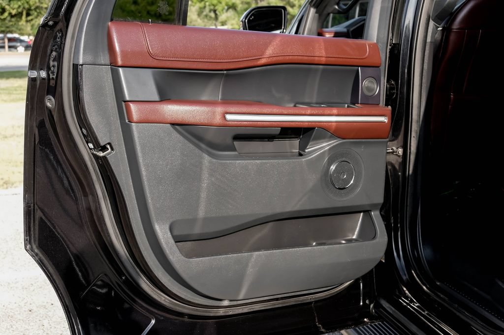 Used 2024 Ford Expedition Max Limited RWD image 58