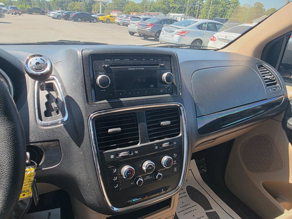 Used 2013 Dodge Grand Caravan SE image 14