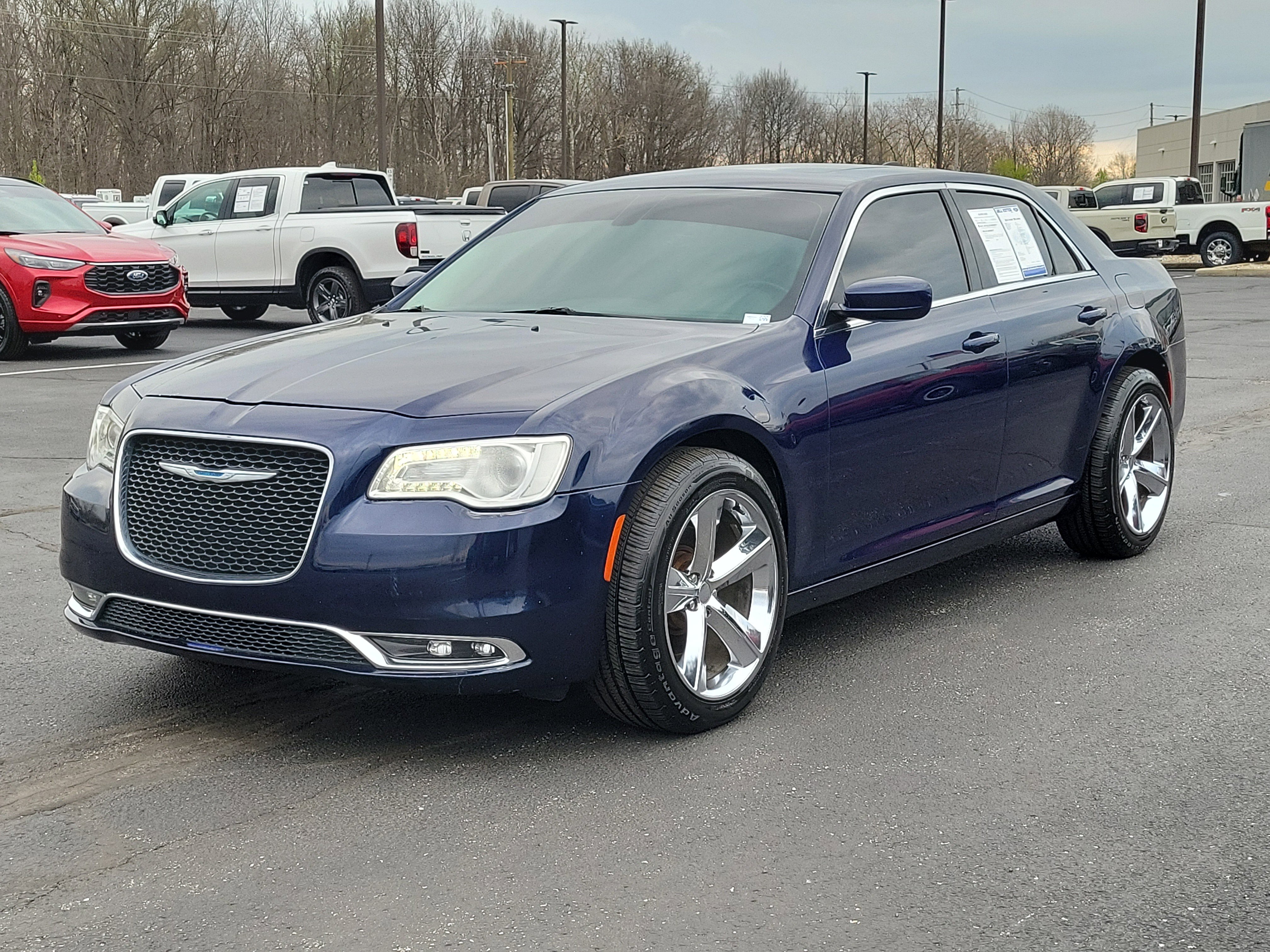 Used 2016 Chrysler 300 Limited image 1