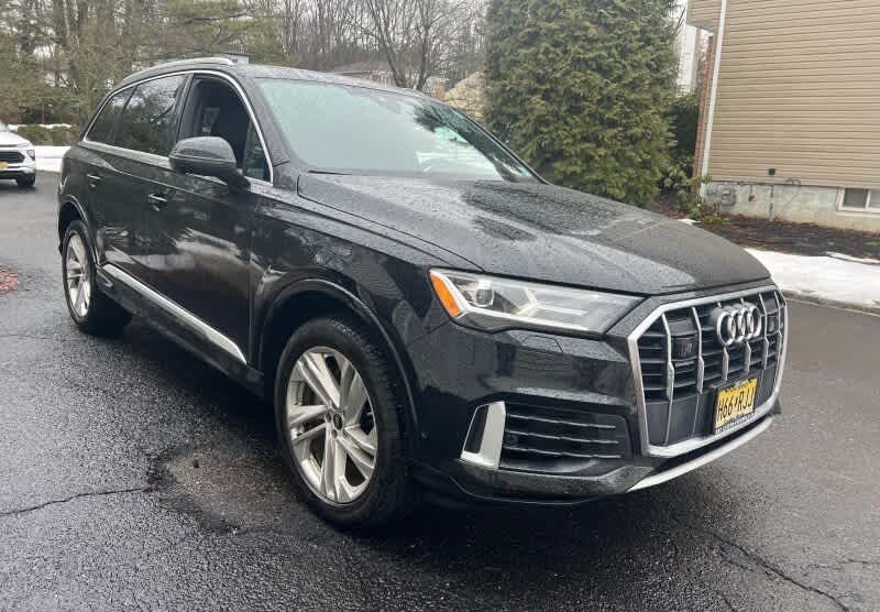 Used 2022 Audi Q7 Premium Plus image 2
