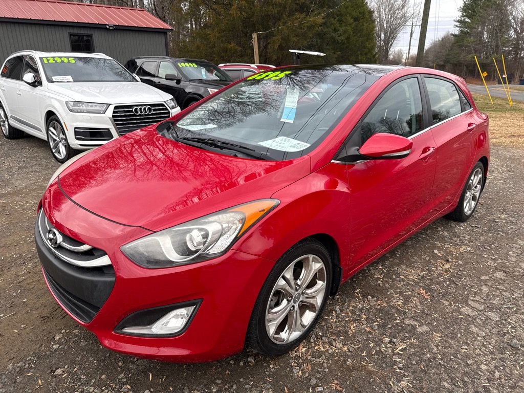 Used 2013 Hyundai Elantra GT w/ Tech Pkg image 2