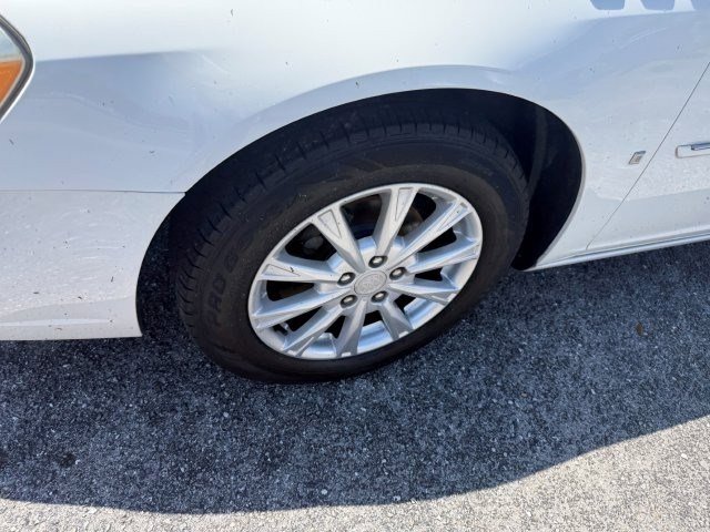 Used 2009 Buick Lucerne CX image 9