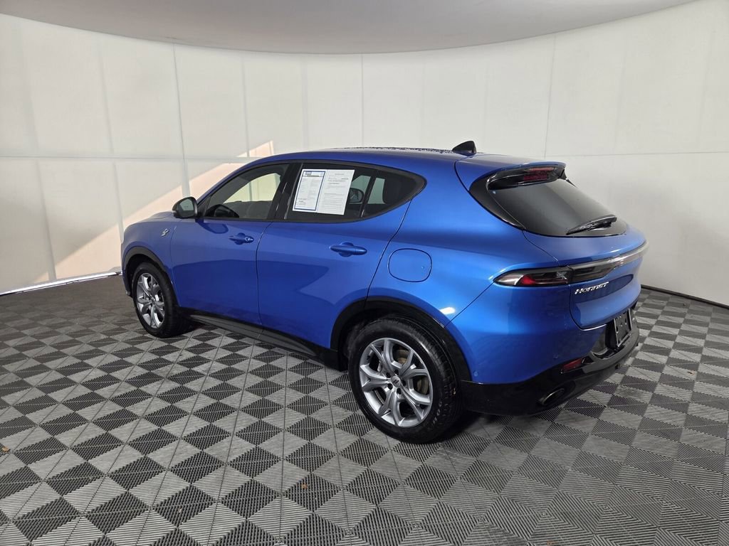 Certified 2025 Dodge Hornet R/T w/ Tech Pack image 8