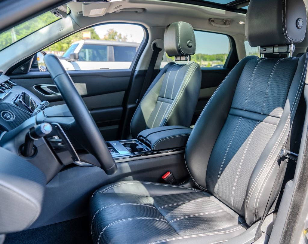 Used 2023 Land Rover Range Rover Velar S image 19