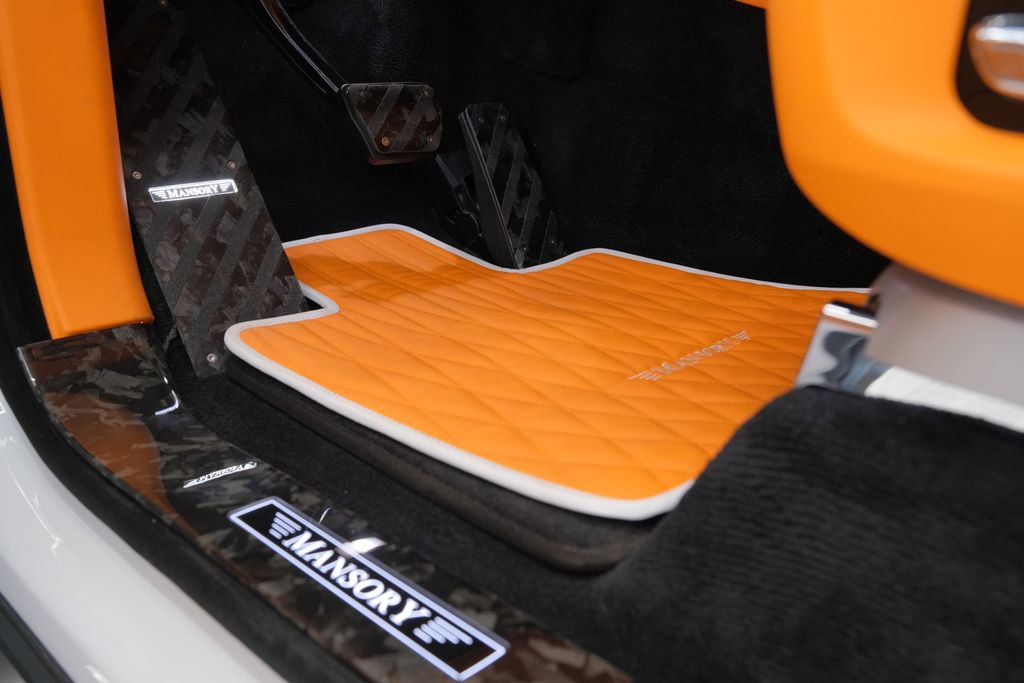 Used 2024 Rolls-Royce Cullinan image 42