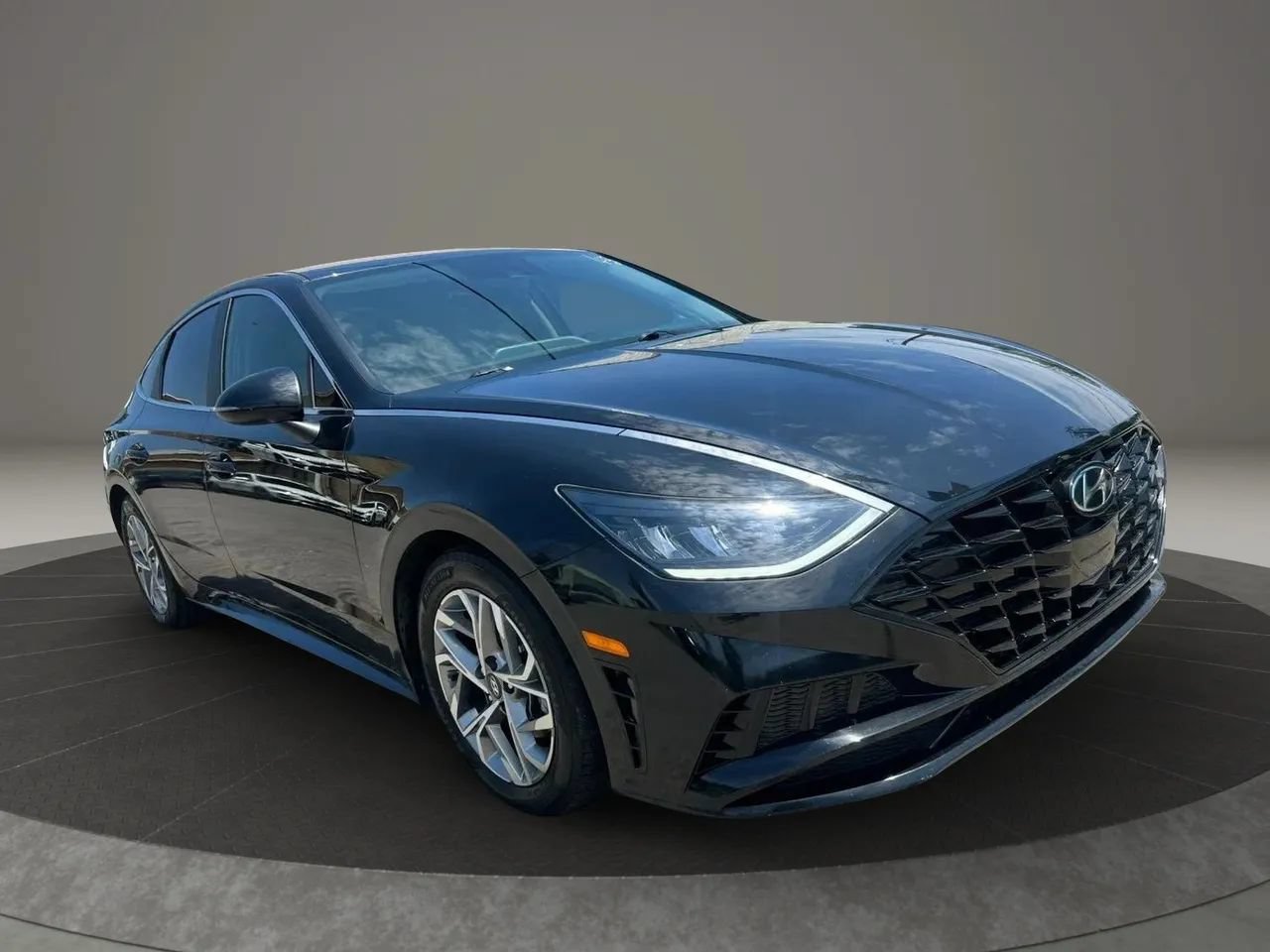 Used 2021 Hyundai Sonata SEL FWD image 3