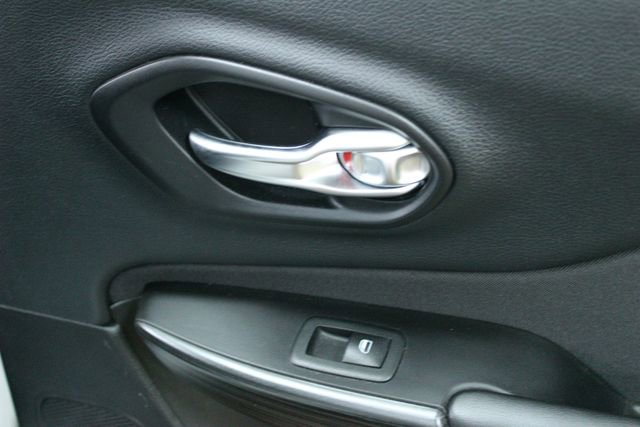 Used 2014 Jeep Cherokee Sport w/ Cold Weather Group image 13