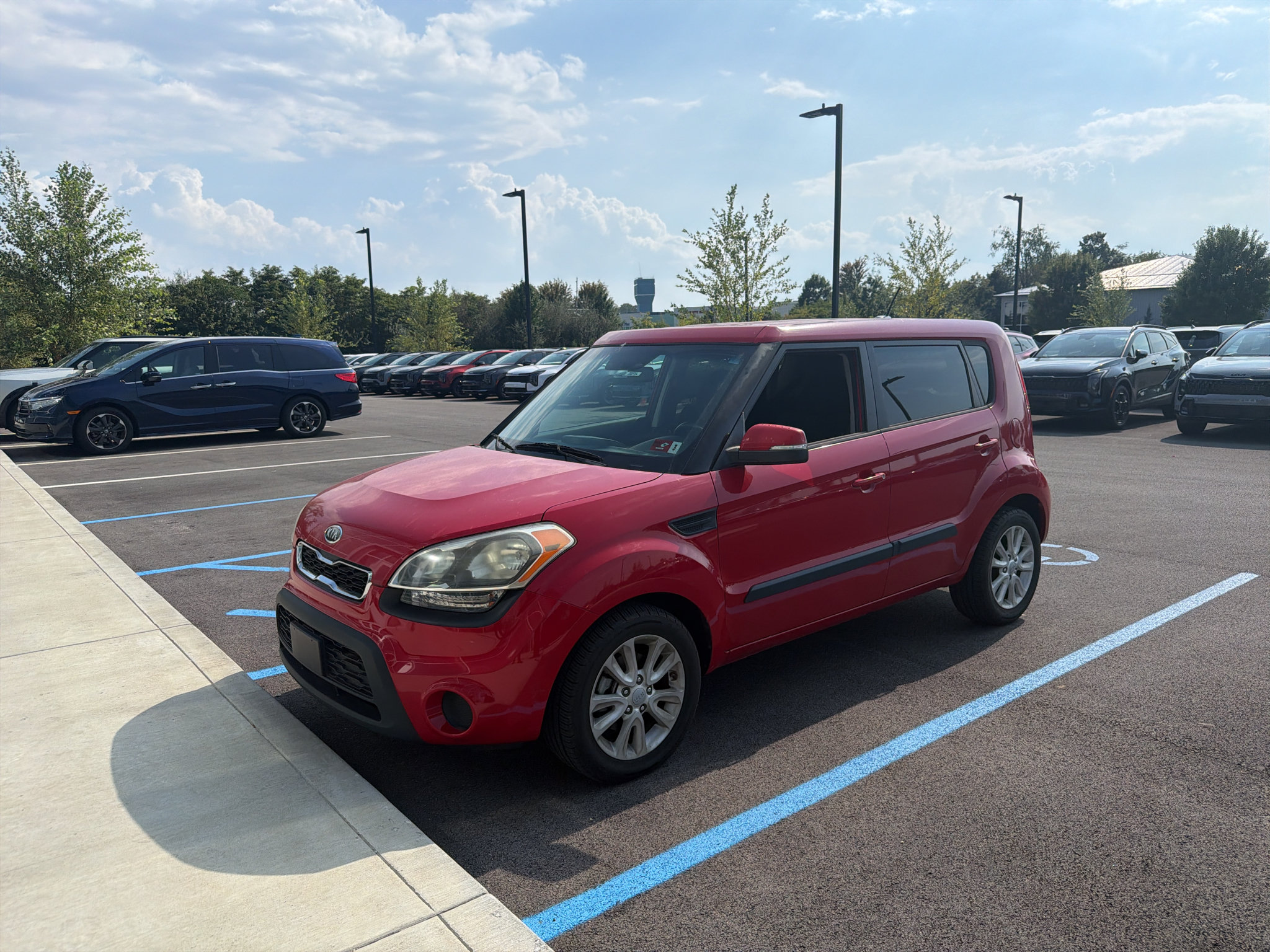 Used 2012 Kia Soul + FWD image 3