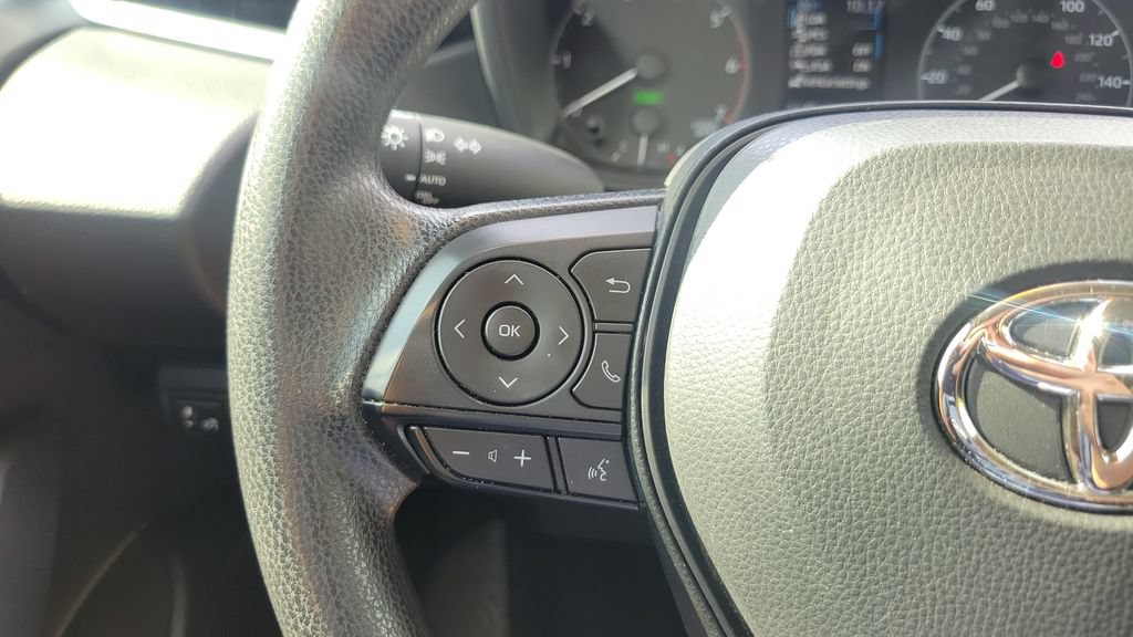 Certified 2025 Toyota Corolla LE FWD image 20