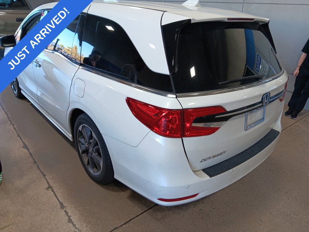 Used 2023 Honda Odyssey Elite image 4