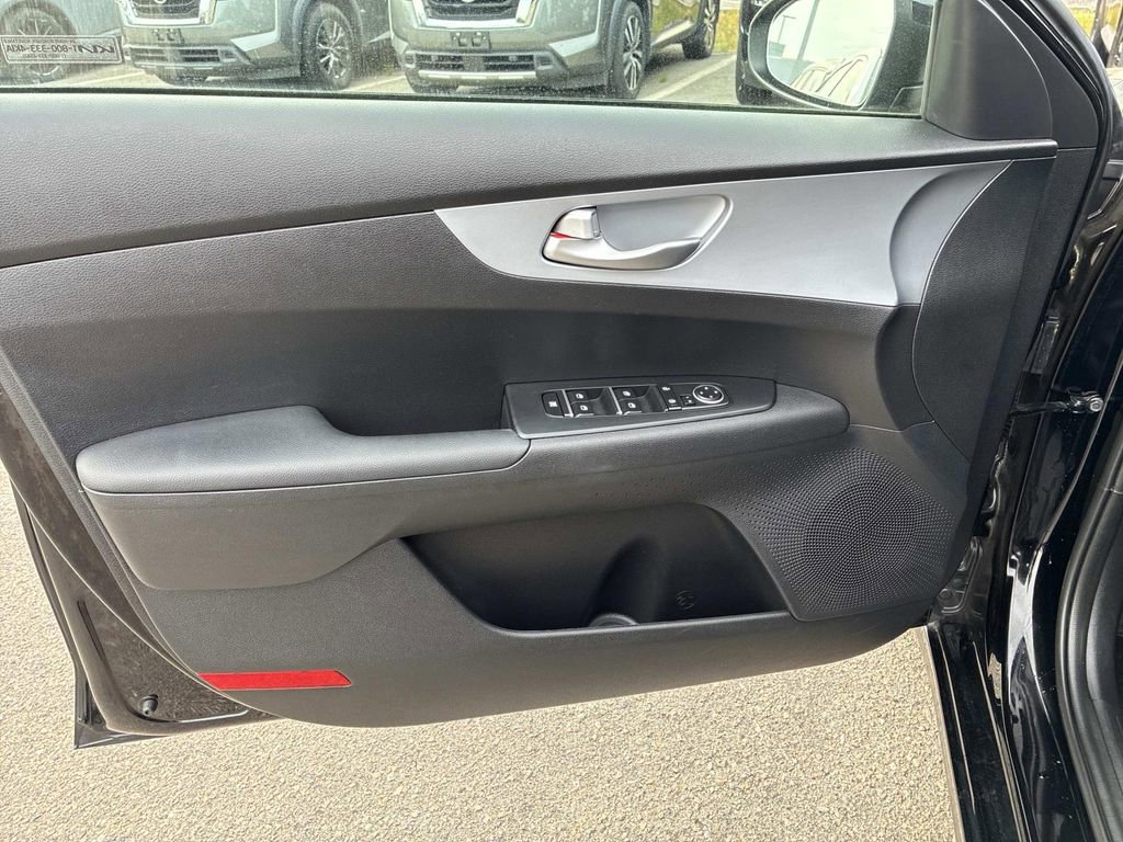 Used 2023 Kia Forte LXS FWD image 17