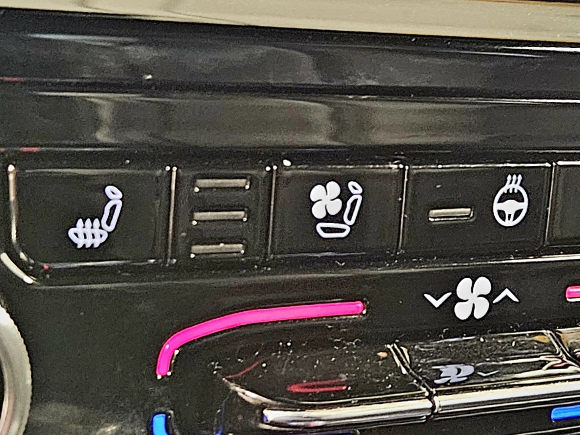 Used 2022 Jeep Grand Cherokee Overland w/ Luxury Tech Group IV image 42