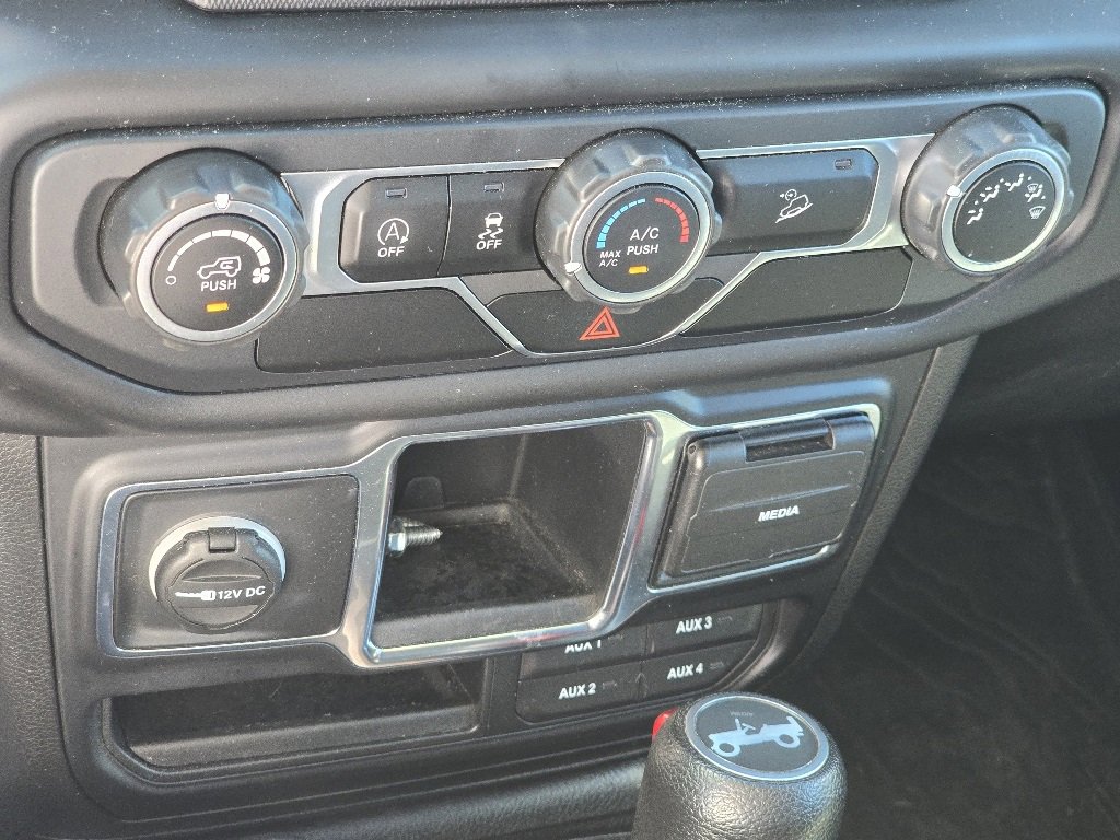 Used 2020 Jeep Wrangler Unlimited Sport image 18