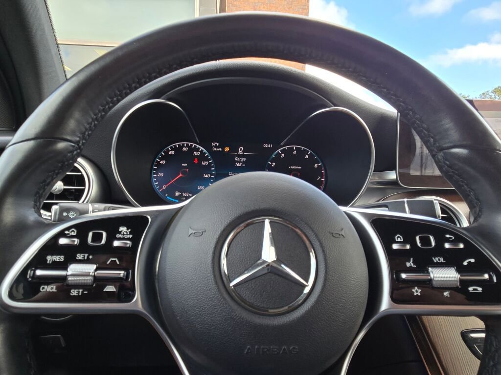 Used 2021 Mercedes-Benz GLC 300 4MATIC image 35