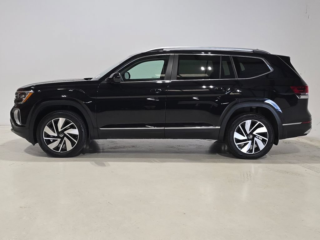 Used 2024 Volkswagen Atlas SEL AWD/4WD image 3