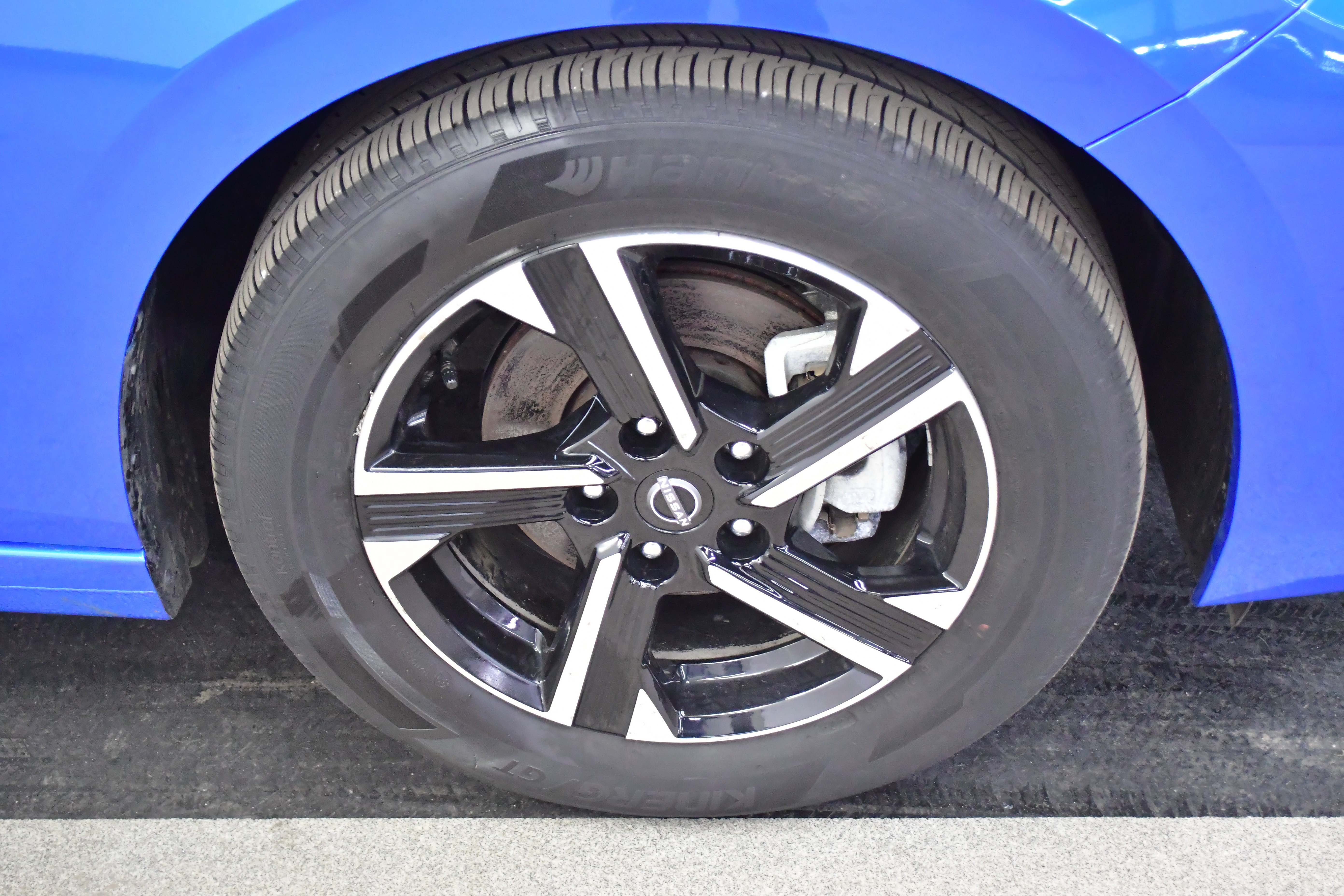 Used 2025 Nissan Sentra SV image 35