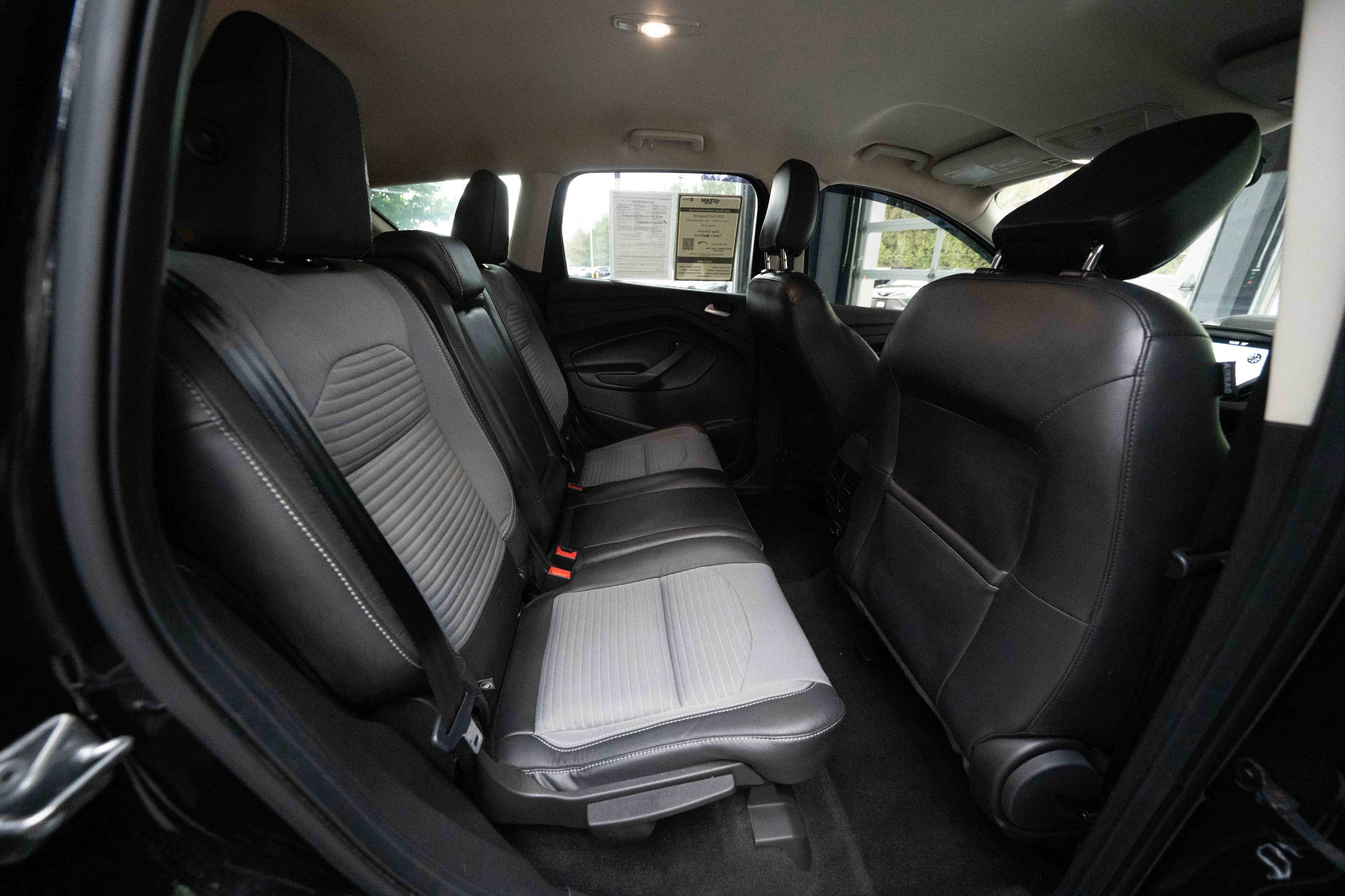 Used 2019 Ford Escape SE AWD/4WD image 25