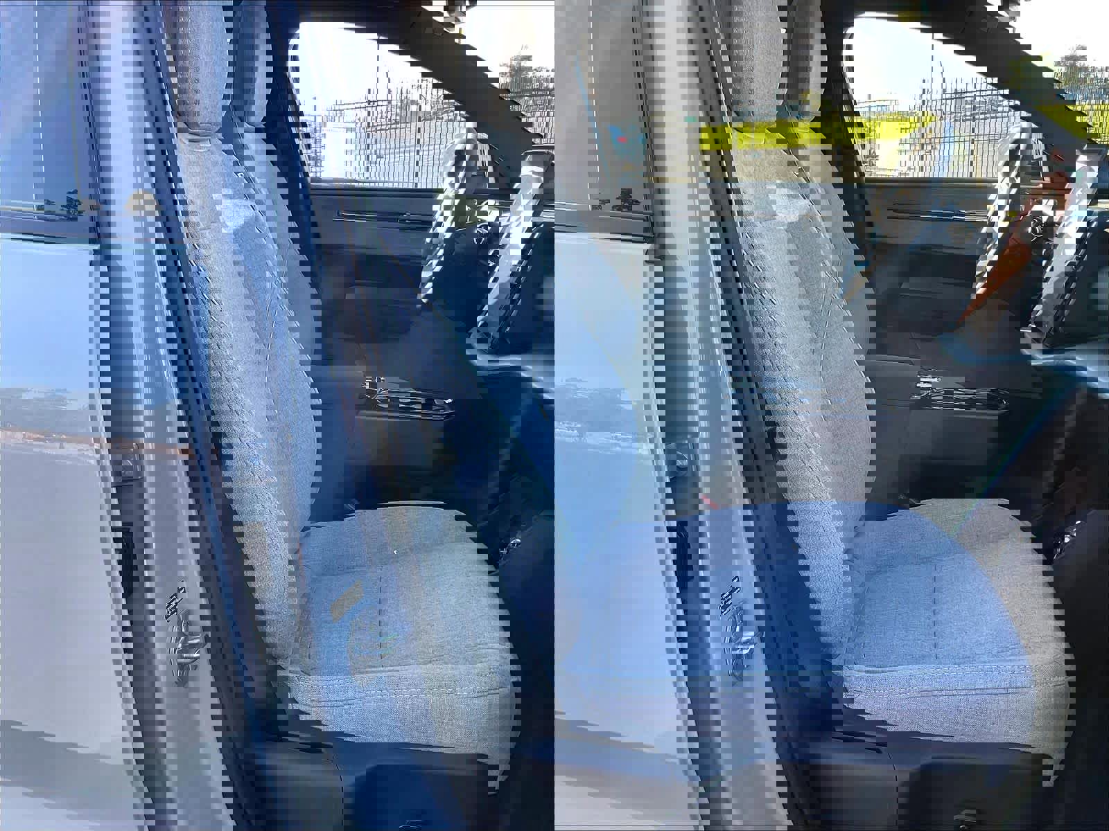 New 2026 Volvo EX30 Ultra w/ Climate Package image 31