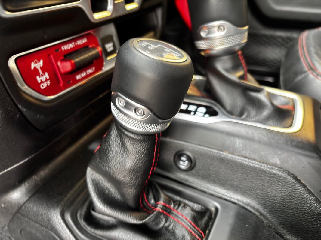 Used 2018 Jeep Wrangler Unlimited Rubicon w/ Safety Group image 33