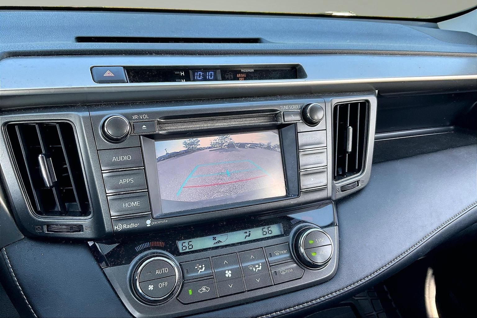Used 2015 Toyota RAV4 XLE AWD/4WD image 22