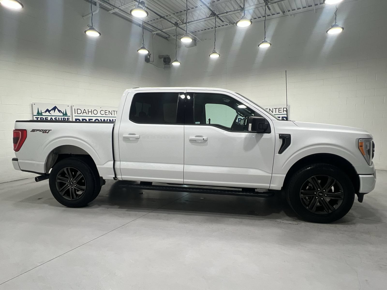 Used 2022 Ford F150 XLT w/ Equipment Group 302A High AWD/4WD image 9