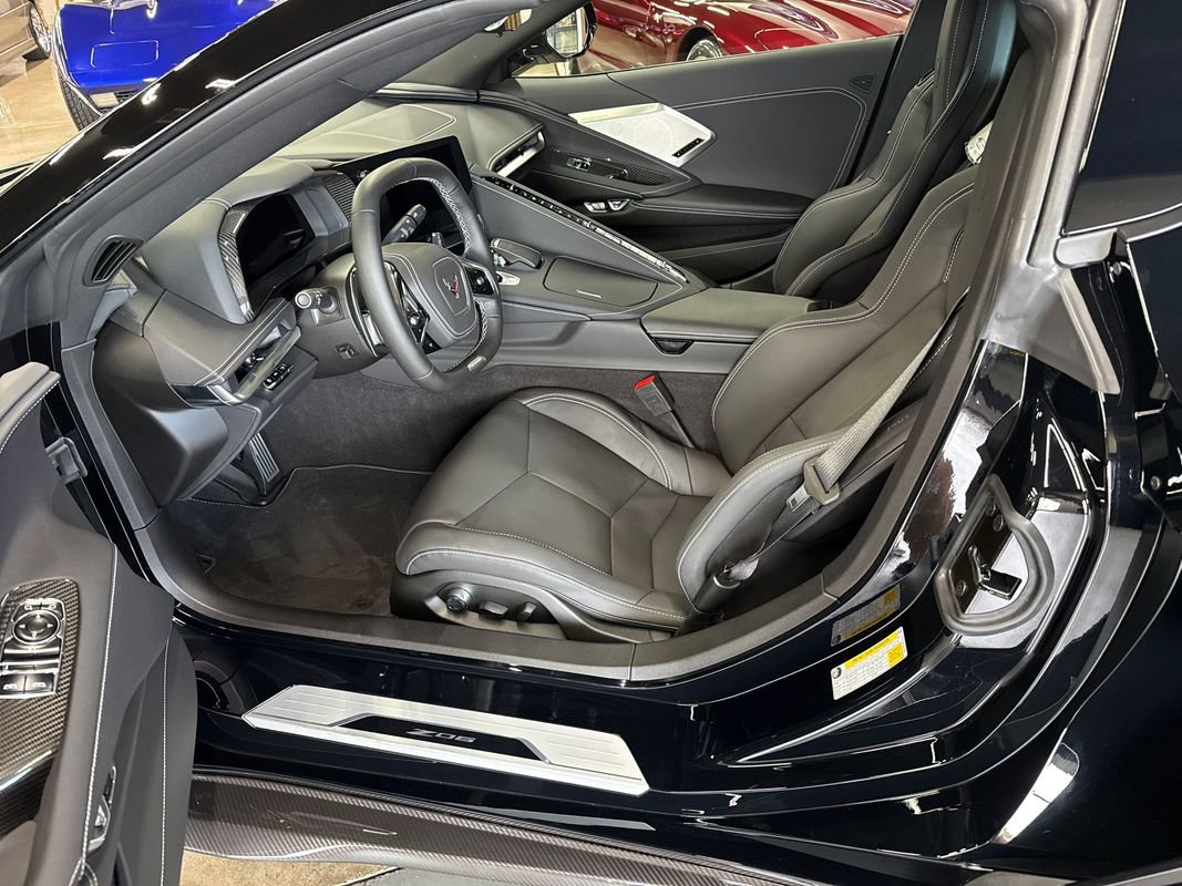 Used 2025 Chevrolet Corvette Z06 image 48