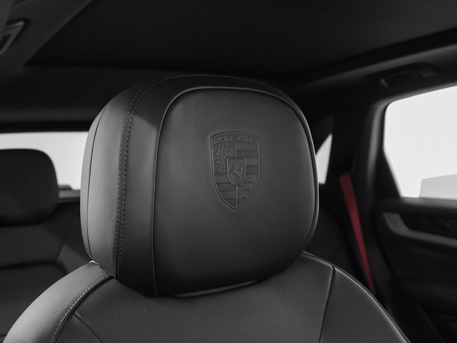Certified 2025 Porsche Cayenne E-Hybrid AWD/4WD image 24