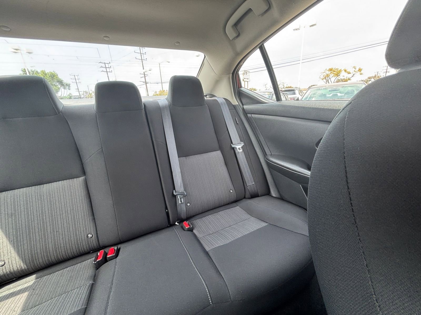 Used 2025 Nissan Sentra SV FWD image 42