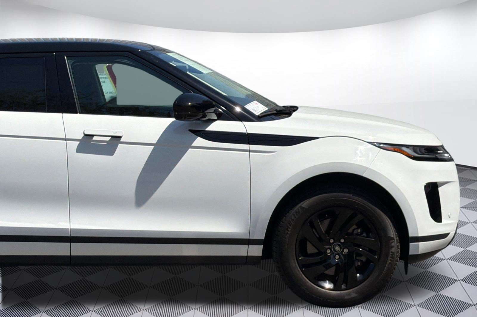 Used 2023 Land Rover Range Rover Evoque S AWD/4WD image 35