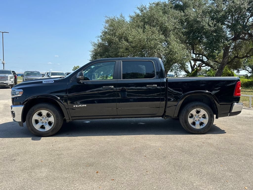 Used 2025 RAM 1500 Big Horn AWD/4WD image 8