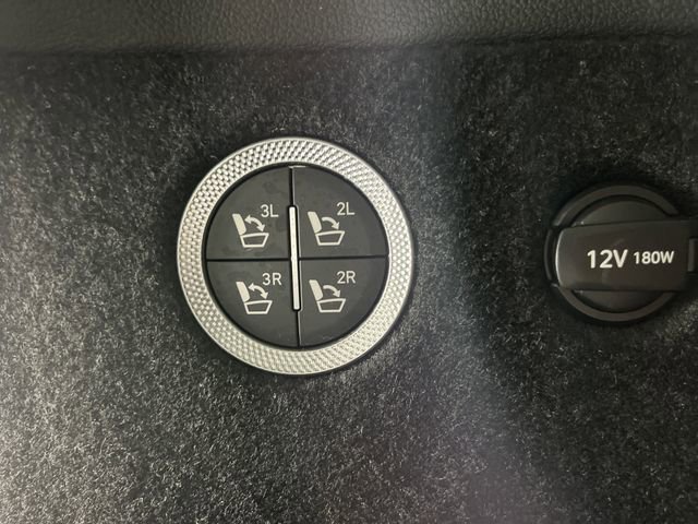 Used 2023 Genesis GV80 3.5T Advanced + w/ Cargo Package image 17