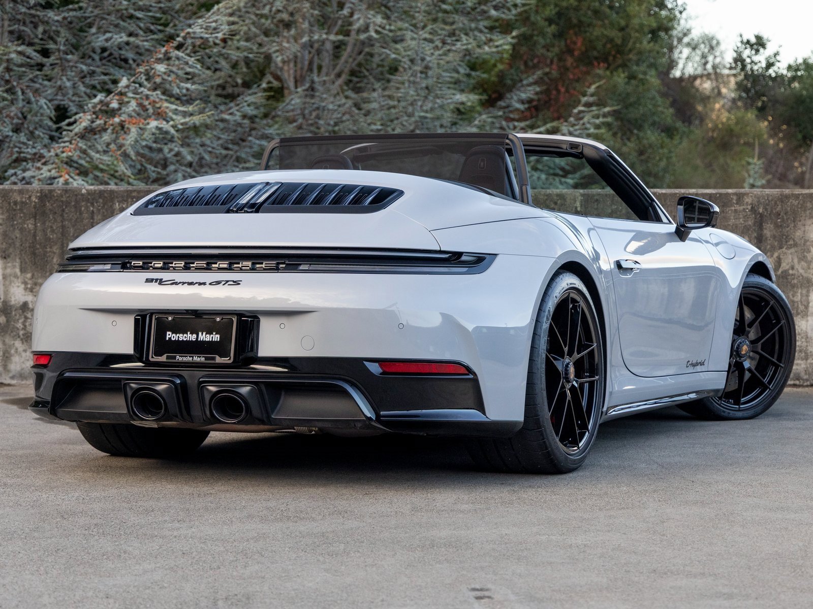 Certified 2025 Porsche 911 Carrera GTS image 11