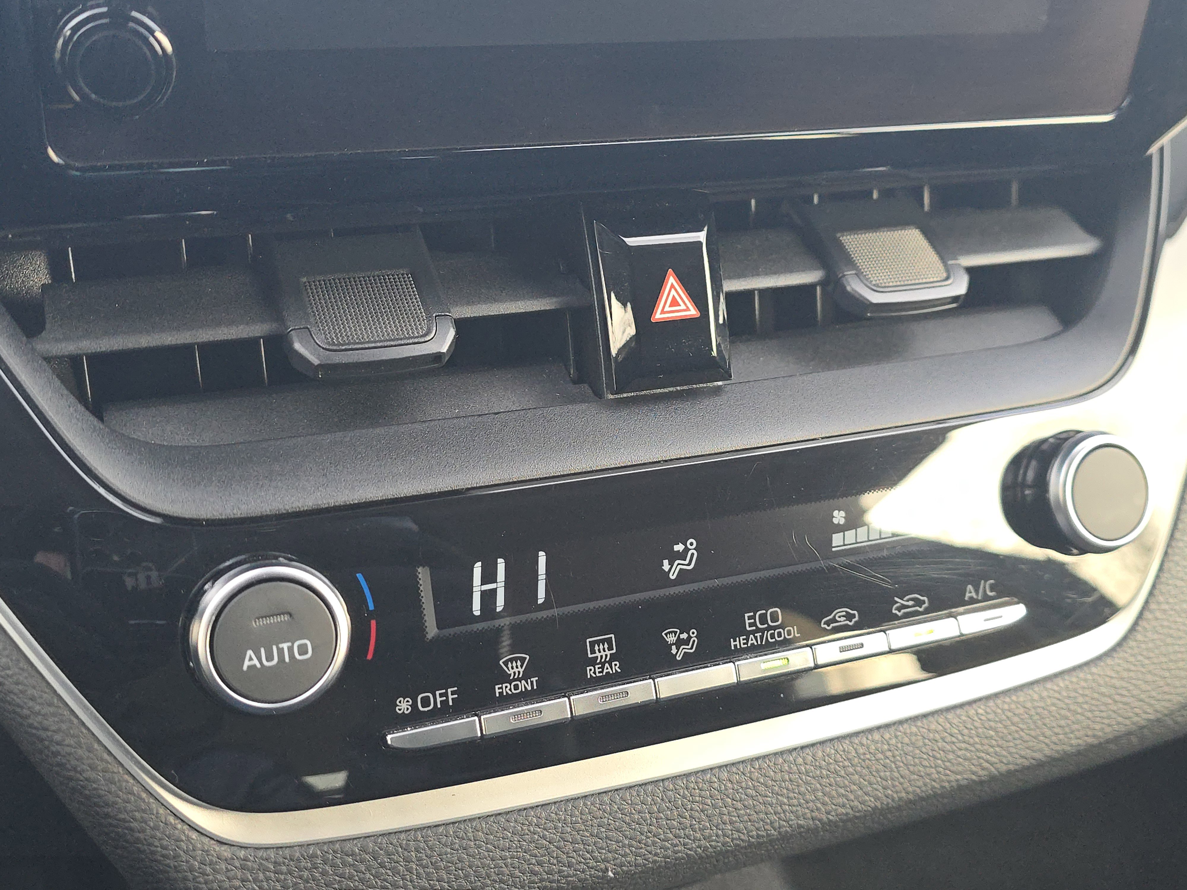 Used 2024 Toyota Corolla LE image 26