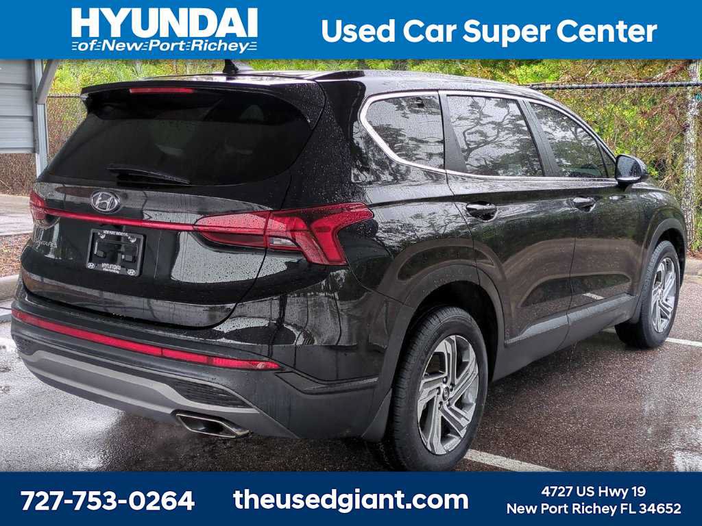 Certified 2023 Hyundai Santa Fe SE FWD image 5