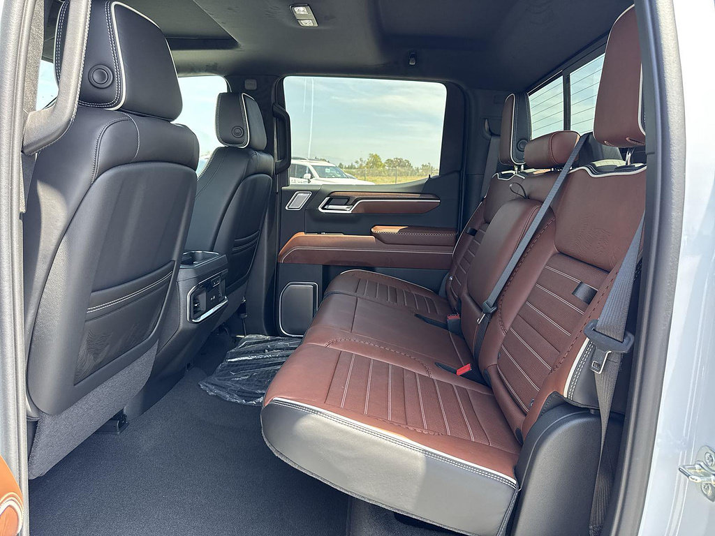 New 2026 GMC Sierra 1500 Denali Ultimate w/ LPO, Black Badging Package AWD/4WD image 25