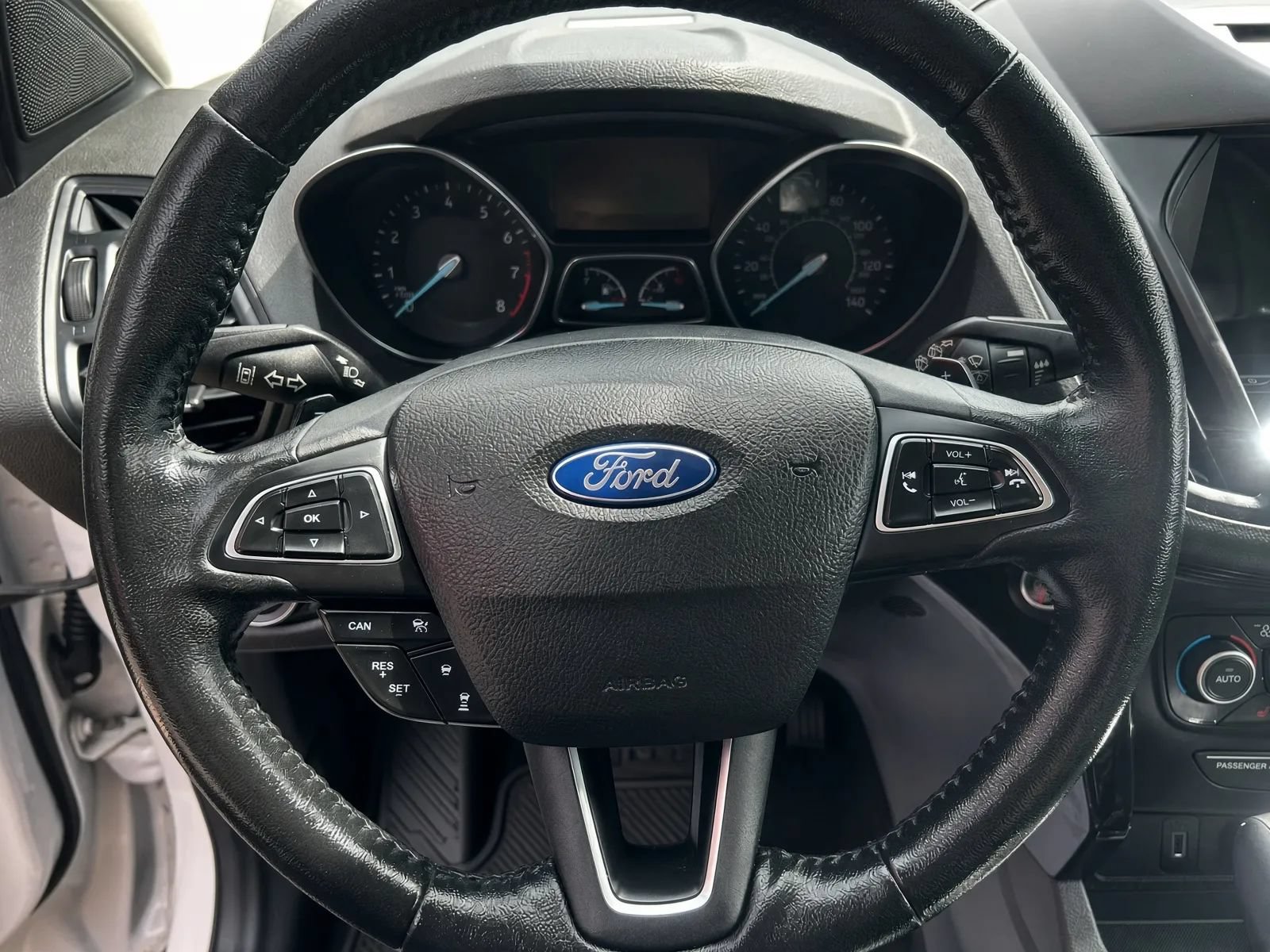 Used 2018 Ford Escape Titanium w/ Ford Safe & Smart Package AWD/4WD image 11