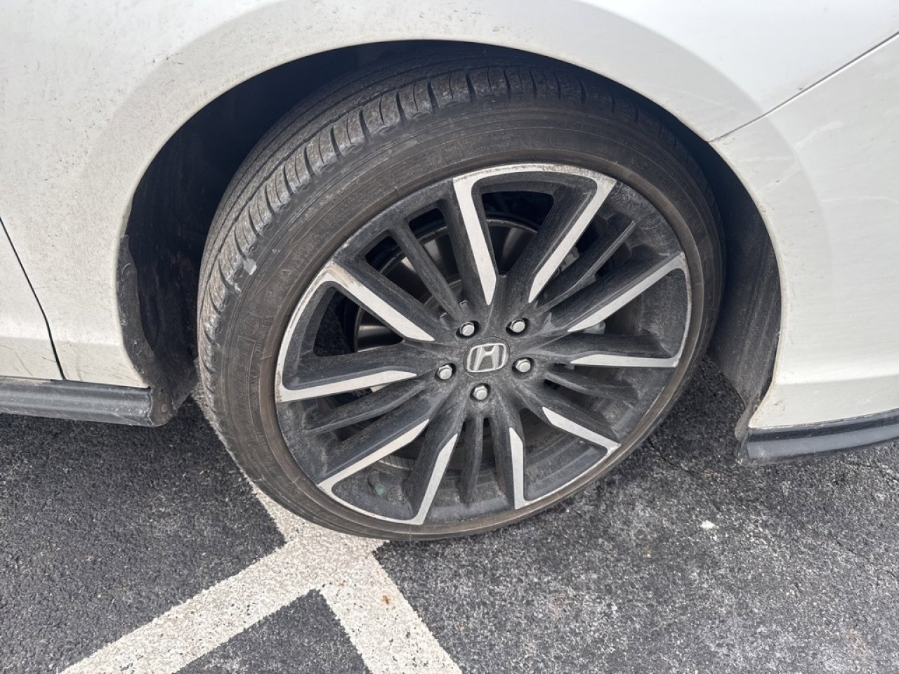 Used 2023 Honda Accord Touring image 11