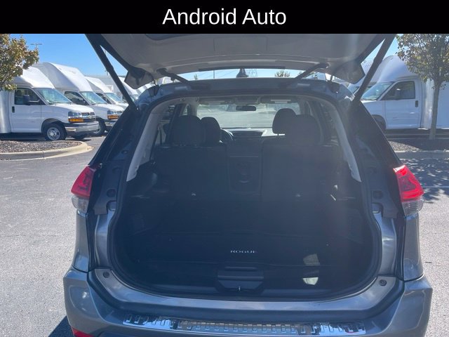 Used 2018 Nissan Rogue SV AWD/4WD image 11