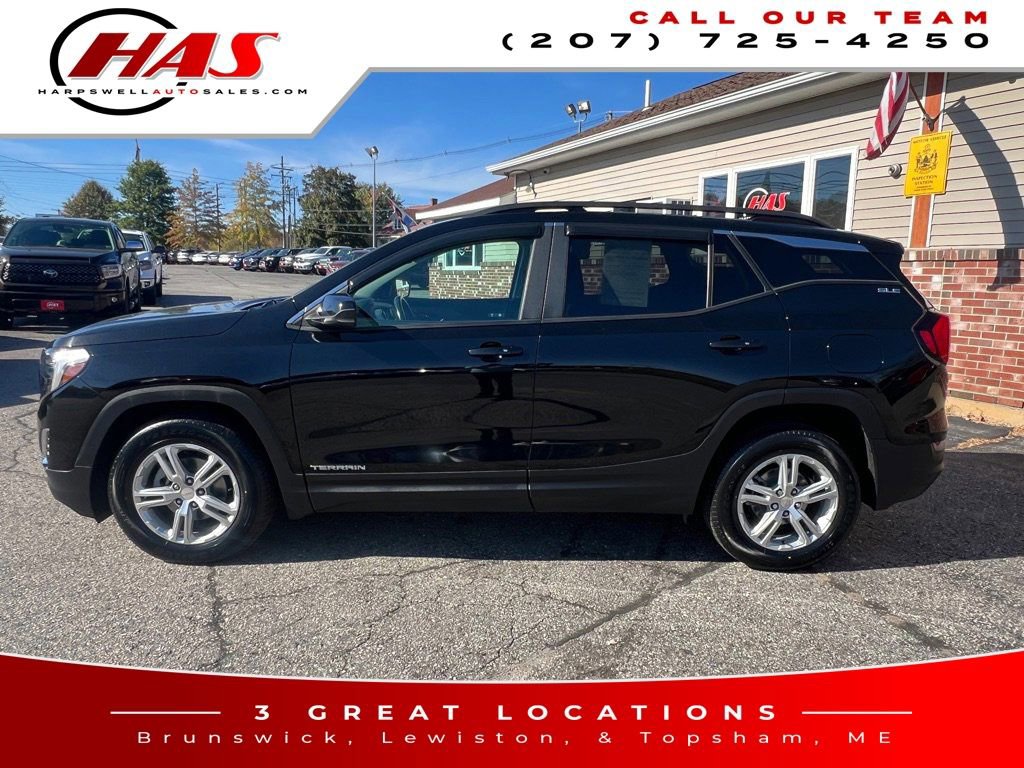 Used 2021 GMC Terrain SLE w/ Driver Convenience Package image 3