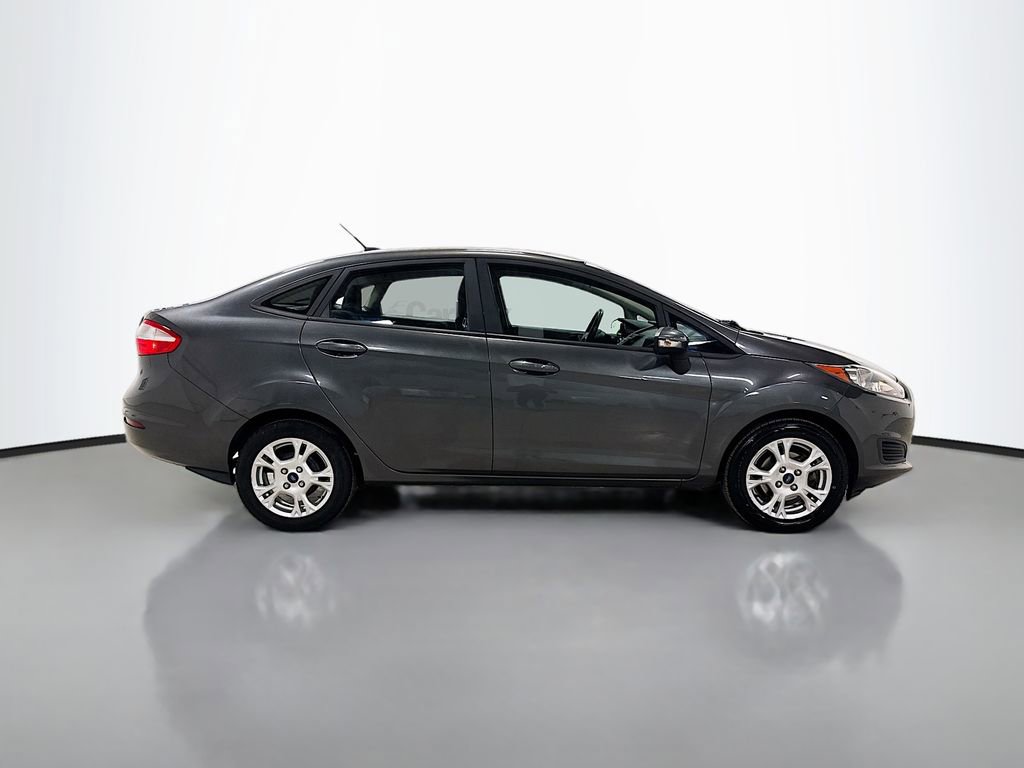 Used 2016 Ford Fiesta SE image 9